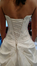 Load image into Gallery viewer, Sottero and Midgley &#39;A Line&#39; size 6 used wedding dress back view on bride
