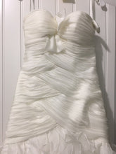 Load image into Gallery viewer, Victoria&#39;s &#39;2652&#39; - Victoria&#39;s - Nearly Newlywed Bridal Boutique - 5

