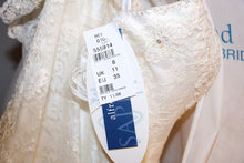 Load image into Gallery viewer, Alred Angelo &#39;801&#39; - alfred angelo - Nearly Newlywed Bridal Boutique - 3
