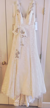 Load image into Gallery viewer, Melissa Sweet &#39;Ambrose&#39; - Melissa Sweet - Nearly Newlywed Bridal Boutique - 7
