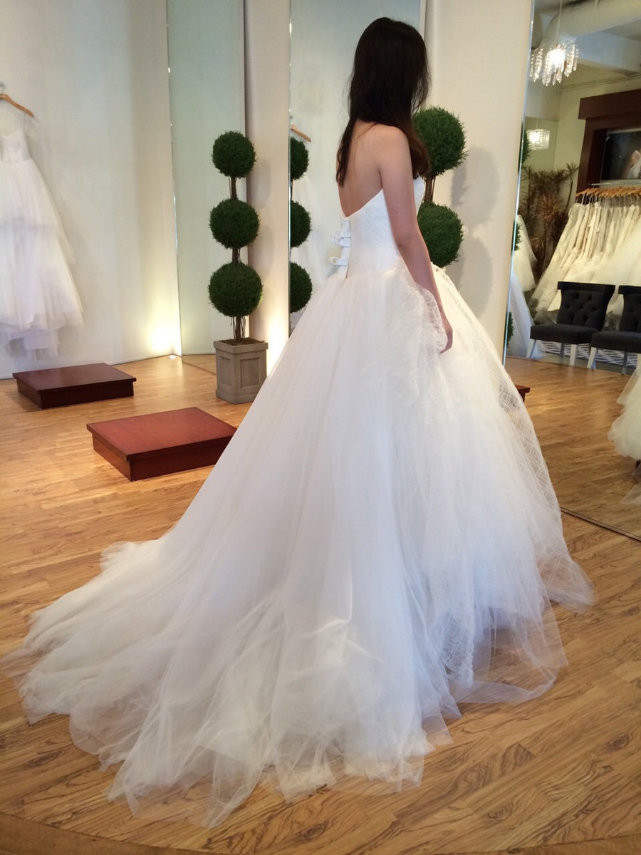 Vera Wang 'Octavia' size 0 new wedding dress – Nearly Newlywed