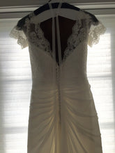 Load image into Gallery viewer, Maggie Sottero &#39;Lyla&#39; - Maggie Sottero - Nearly Newlywed Bridal Boutique - 5
