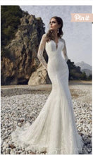 Load image into Gallery viewer, Lanesta &#39;Emerald&#39; size 4 used wedding dress front view on model
