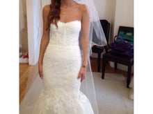 Load image into Gallery viewer, Monique Lhuillier &#39;Arielle&#39; - Monique Lhuillier - Nearly Newlywed Bridal Boutique - 1
