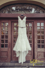Load image into Gallery viewer, Pronovias  &#39;Jasy&#39; - Pronovias - Nearly Newlywed Bridal Boutique - 4
