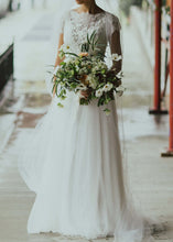Load image into Gallery viewer, Marchesa &#39;A-Line&#39; size 2 used wedding dress front view on bride
