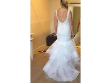 Load image into Gallery viewer, Monique Lhuillier &#39;Teagan&#39; - Monique Lhuillier - Nearly Newlywed Bridal Boutique - 2
