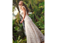 Load image into Gallery viewer, Monique Lhuillier &#39;Ali&#39; - Monique Lhuillier - Nearly Newlywed Bridal Boutique - 2
