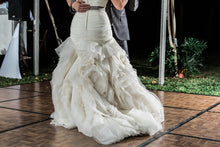 Load image into Gallery viewer,  Saison Blanche &#39;Silk and Tulle&#39; size 8 used wedding dress view of train
