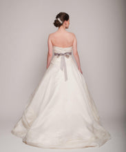 Load image into Gallery viewer, Rivini &#39;Giselle&#39; Ball Gown - Rivini - Nearly Newlywed Bridal Boutique - 6
