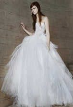 Load image into Gallery viewer, Vera Wang &#39;Octavia&#39; size 8 used wedding dress front view on bride
