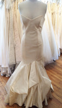 Load image into Gallery viewer, Anna Maier &#39;Laetitia&#39; - Anna Maier - Nearly Newlywed Bridal Boutique - 3
