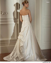 Load image into Gallery viewer, Pronovias &#39;Nepal&#39; - Pronovias - Nearly Newlywed Bridal Boutique - 1
