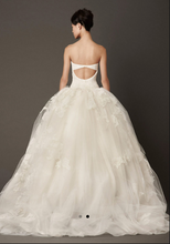 Load image into Gallery viewer, Vera Wang &#39;Lisbeth&#39; Ballgown
