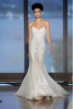 Load image into Gallery viewer, Ines Di Santo &#39;Elisavet&#39; - Ines Di Santo - Nearly Newlywed Bridal Boutique - 3
