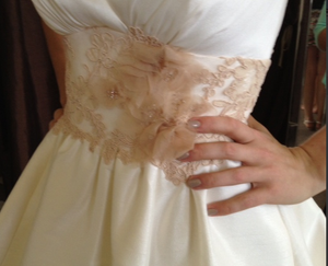 Jim Hjelm #1061 Wedding Dress - Jim Hjelm - Nearly Newlywed Bridal Boutique - 4