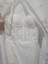 Load image into Gallery viewer, Abella by Allure Bridals &#39;Cilka E166&#39;
