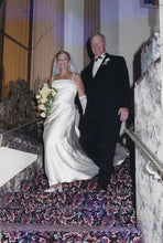 Load image into Gallery viewer, Yolanda &#39;Irene&#39; size 8 used wedding dress front view on bride
