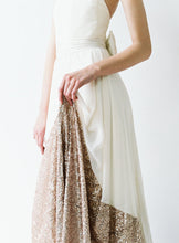 Load image into Gallery viewer, Truvelle &#39;Sierra&#39; size 12 used wedding dress front view on bride

