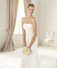 Load image into Gallery viewer, Pronovias &#39;Urke&#39; - Pronovias - Nearly Newlywed Bridal Boutique - 5
