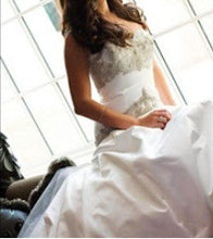 Load image into Gallery viewer, Kenneth Pool &#39;Glissade&#39; - Kenneth Pool - Nearly Newlywed Bridal Boutique - 5
