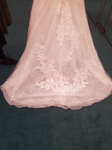 Vera Wang White '351287' size 12 new wedding dress view of train