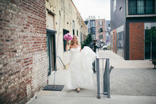 Load image into Gallery viewer, Monique Lhuillier &#39;Bliss&#39; - Monique Lhuillier - Nearly Newlywed Bridal Boutique - 3
