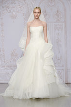 Load image into Gallery viewer, Monique Lhuillier &#39;Whisper with veil&#39; size 4 used wedding dress front view on model
