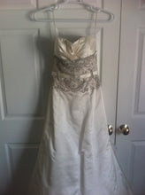 Load image into Gallery viewer, Rivini Fit and Flare with veil - Rivini - Nearly Newlywed Bridal Boutique - 1
