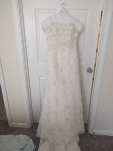 Anjolique Bridal '1001' wedding dress size-06 PREOWNED