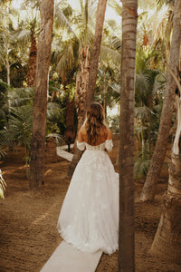 francesca miranda 'Loretta Gown' wedding dress size-04 PREOWNED