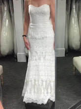 Load image into Gallery viewer, Allure Romance &#39;2700&#39; size 12 new wedding dress front view on bride
