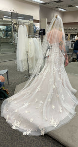 Oleg Cassini 'CWG912' wedding dress size-18 NEW