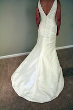 Load image into Gallery viewer, Mori Lee style #6727 - Mori Lee - Nearly Newlywed Bridal Boutique - 2
