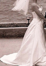 Load image into Gallery viewer, Demetrios &#39;Beautiful&#39; size 8 used wedding dress side view on bride
