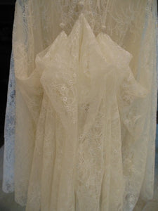 Sleeveless Vera Wang Embellished Wedding Dress - Vera Wang - Nearly Newlywed Bridal Boutique - 4