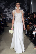 Load image into Gallery viewer, Carolina Herrera &#39;Charlie&#39; - Carolina Herrera - Nearly Newlywed Bridal Boutique - 1
