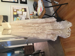 Casablanca 'Tuscan Afternoon 1900' size 4 new wedding dress back view on hanger