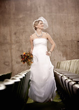 Load image into Gallery viewer, Jane Wilson &#39;Custom&#39; - Jane Wilson - Nearly Newlywed Bridal Boutique - 1
