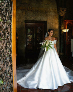 Pronovias 'LYNN DRESS' wedding dress size-00 PREOWNED
