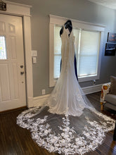 Load image into Gallery viewer, Sottero and Midgley &#39;26720-p1&#39; wedding dress size-16 NEW
