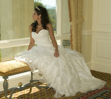 Load image into Gallery viewer, Demetrios &#39;98249&#39; - Demetrios - Nearly Newlywed Bridal Boutique - 4
