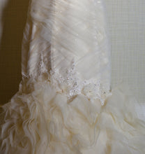 Load image into Gallery viewer, Mori Lee &#39;5104&#39; - Mori Lee - Nearly Newlywed Bridal Boutique - 2
