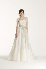 Load image into Gallery viewer, Melissa Sweet &#39;251001&#39; size 14 sample wedding dress front view on model
