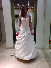 Load image into Gallery viewer, Simone Carvalli Style 7169 - Simone Carvalli - Nearly Newlywed Bridal Boutique - 1
