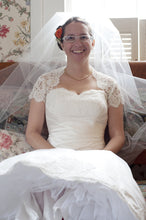 Load image into Gallery viewer, Lea Ann Belter &#39;Quinn&#39; - Lea Ann Belter - Nearly Newlywed Bridal Boutique - 4
