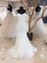Load image into Gallery viewer,  Enzoani &#39;Ivanka&#39; size 6 new wedding dress front view on mannequin
