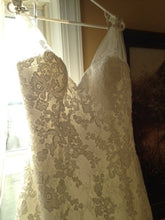 Load image into Gallery viewer, Allure Bridals &#39;2606&#39; - Allure Bridals - Nearly Newlywed Bridal Boutique - 3

