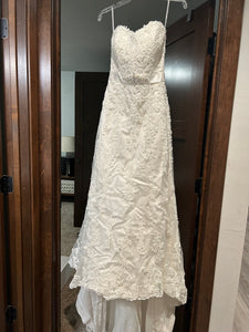 Maggie Sottero 'Emma' wedding dress size-08 PREOWNED