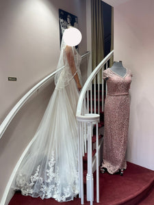 Essense of Australia 'EDD258001' wedding dress size-10 SAMPLE